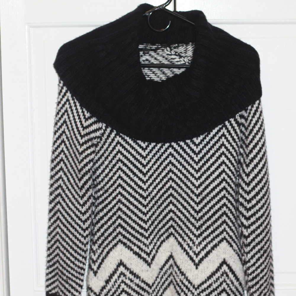 Guess Black and White Chevron Sweater